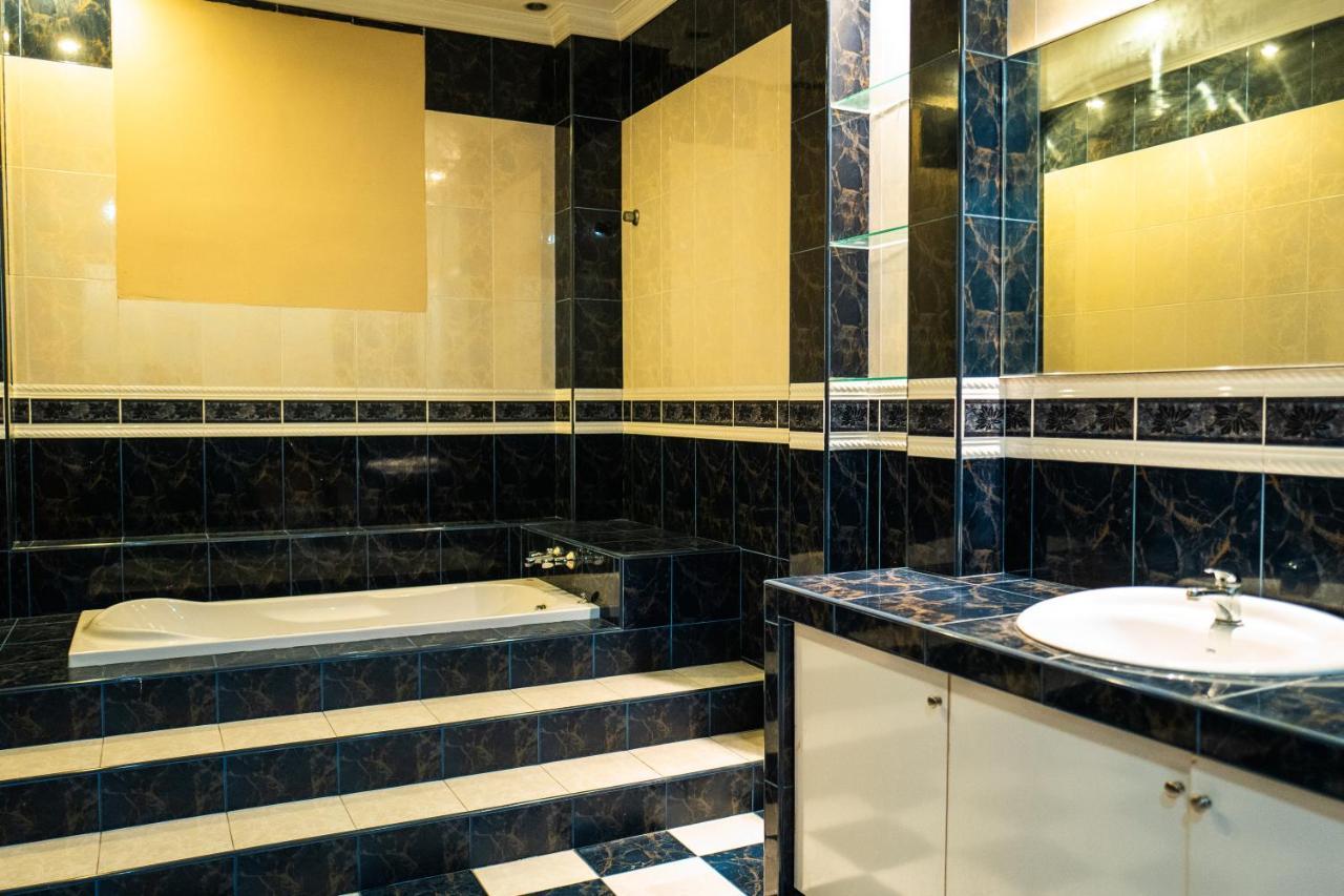 Mk Homestay Wakaf Che Yeh With Bathtub - Max 14 Pax Kota Bharu Buitenkant foto