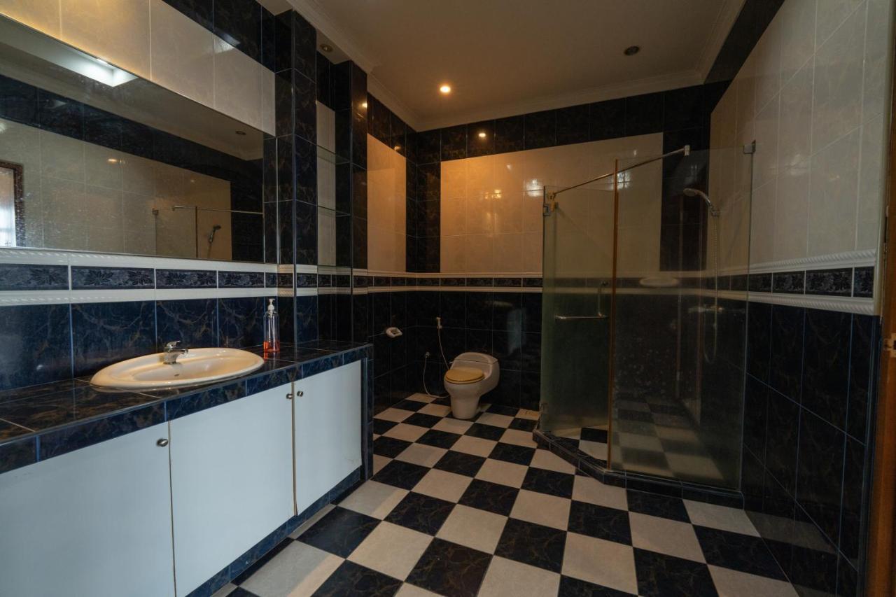 Mk Homestay Wakaf Che Yeh With Bathtub - Max 14 Pax Kota Bharu Buitenkant foto